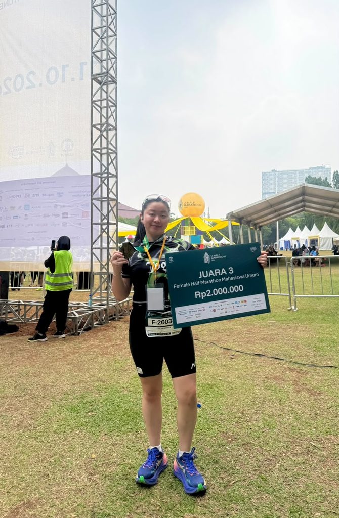 Mahasiswa FKG Universitas Trisakti Raih Juara 3 Half Marathon Tingkat Internasional.
